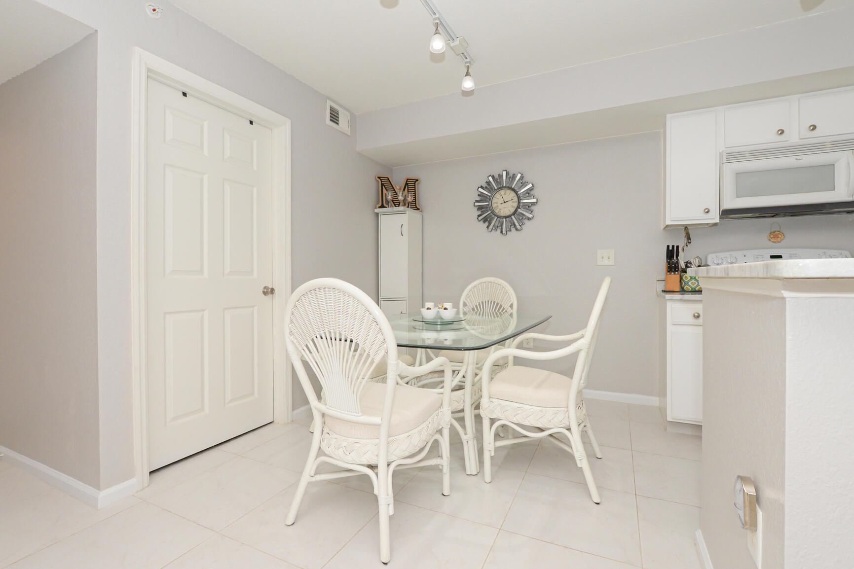 Homes for sale in Port St. Lucie, FL | 141 Sw Palm Dr #205, Port St. Lucie, FL 34986 | MLS# R11064697