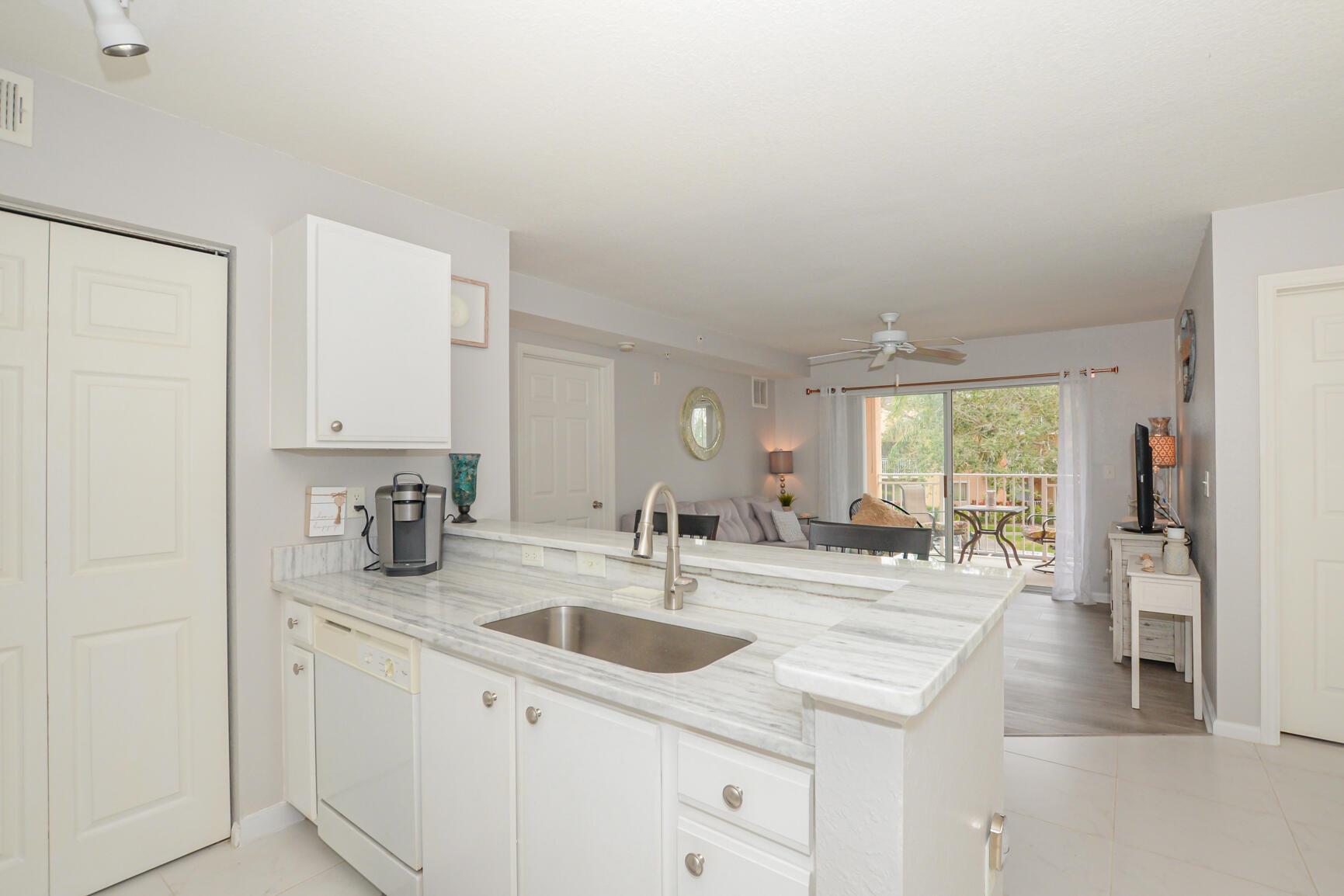 Homes for sale in Port St. Lucie, FL | 141 Sw Palm Dr #205, Port St. Lucie, FL 34986 | MLS# R11064697