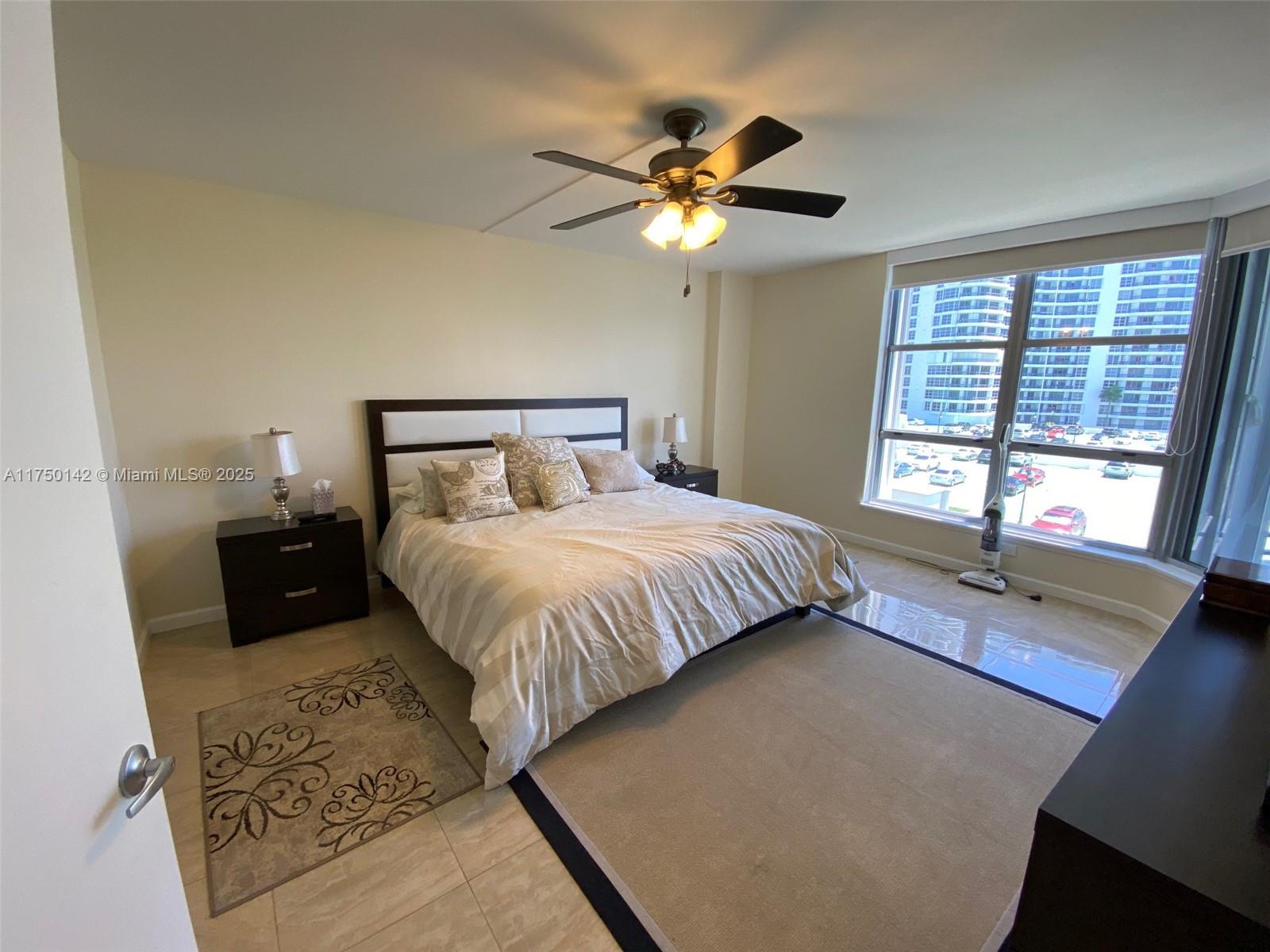 3600 Mystic Pointe Dr #717, Aventura FL 33180