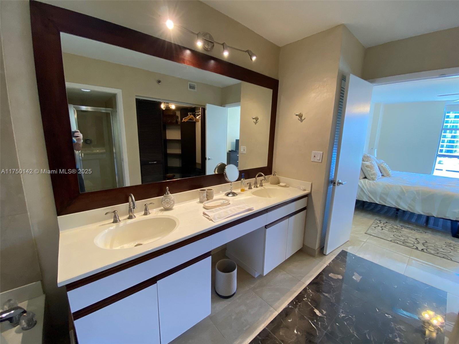3600 Mystic Pointe Dr #717, Aventura FL 33180