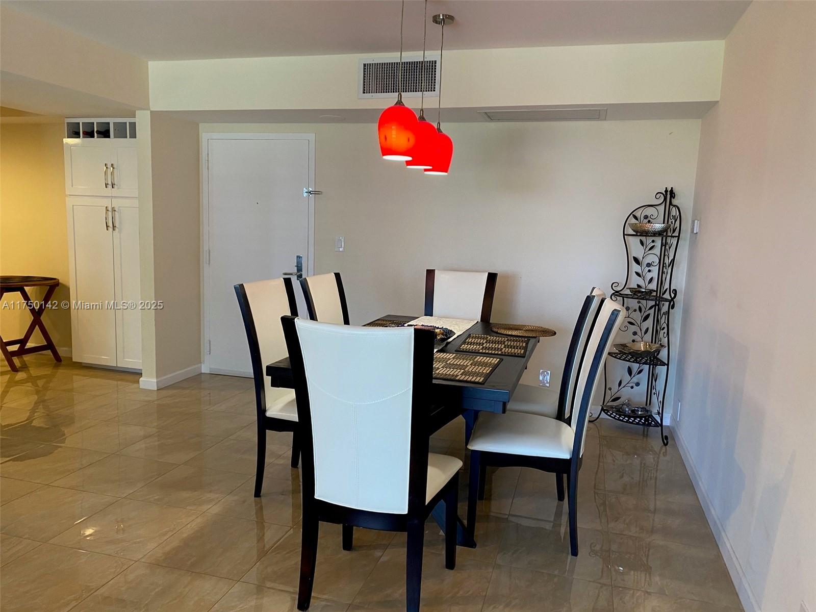 3600 Mystic Pointe Dr #717, Aventura FL 33180