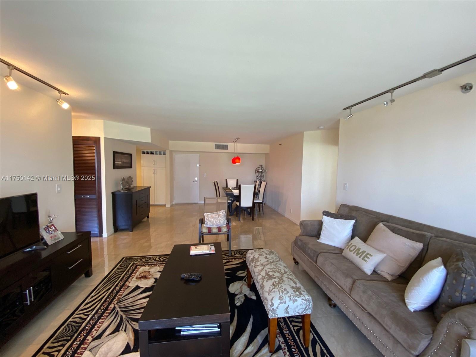 3600 Mystic Pointe Dr #717, Aventura FL 33180