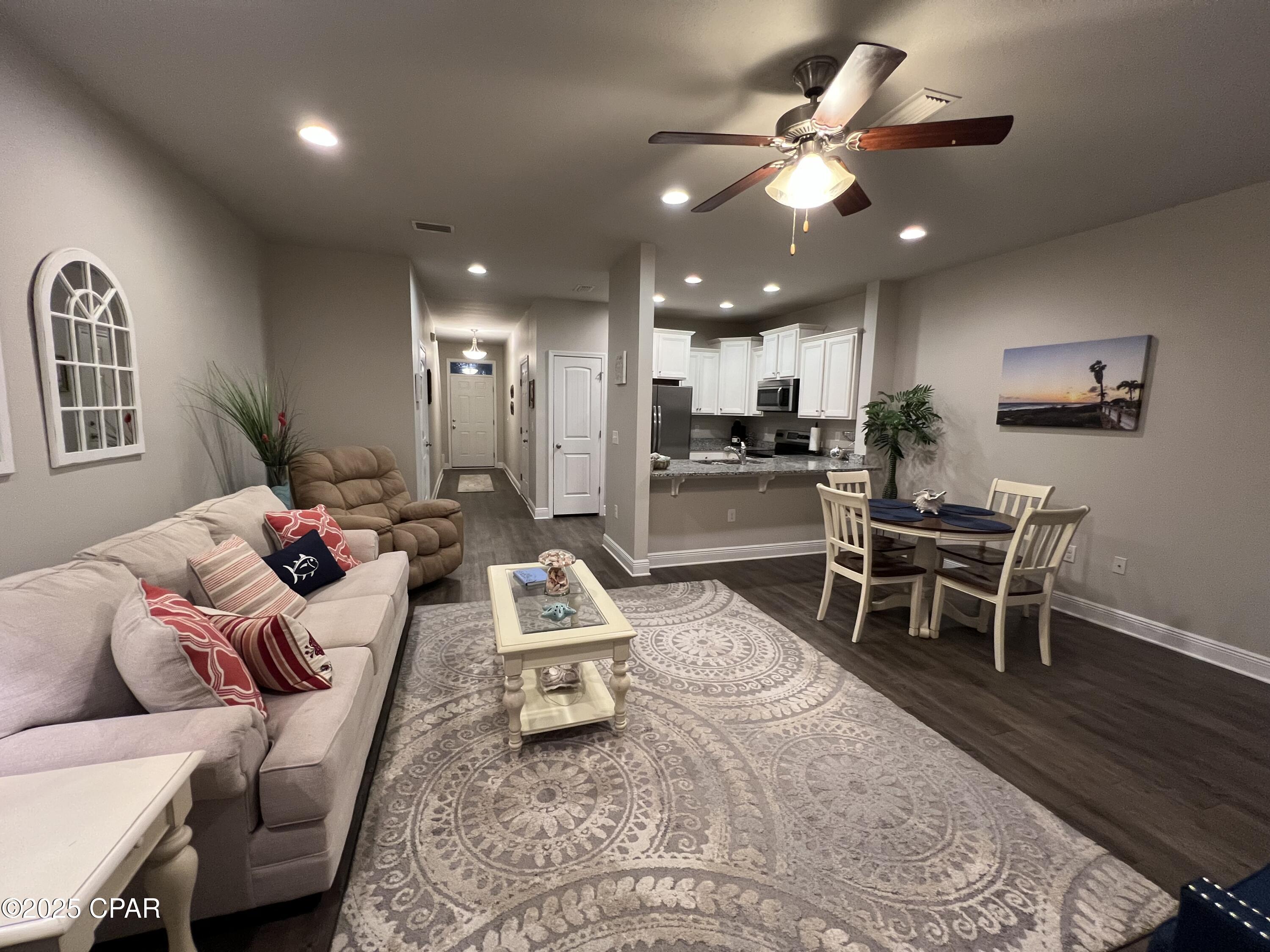 Image 2 For 326 Sand Oak Boulevard