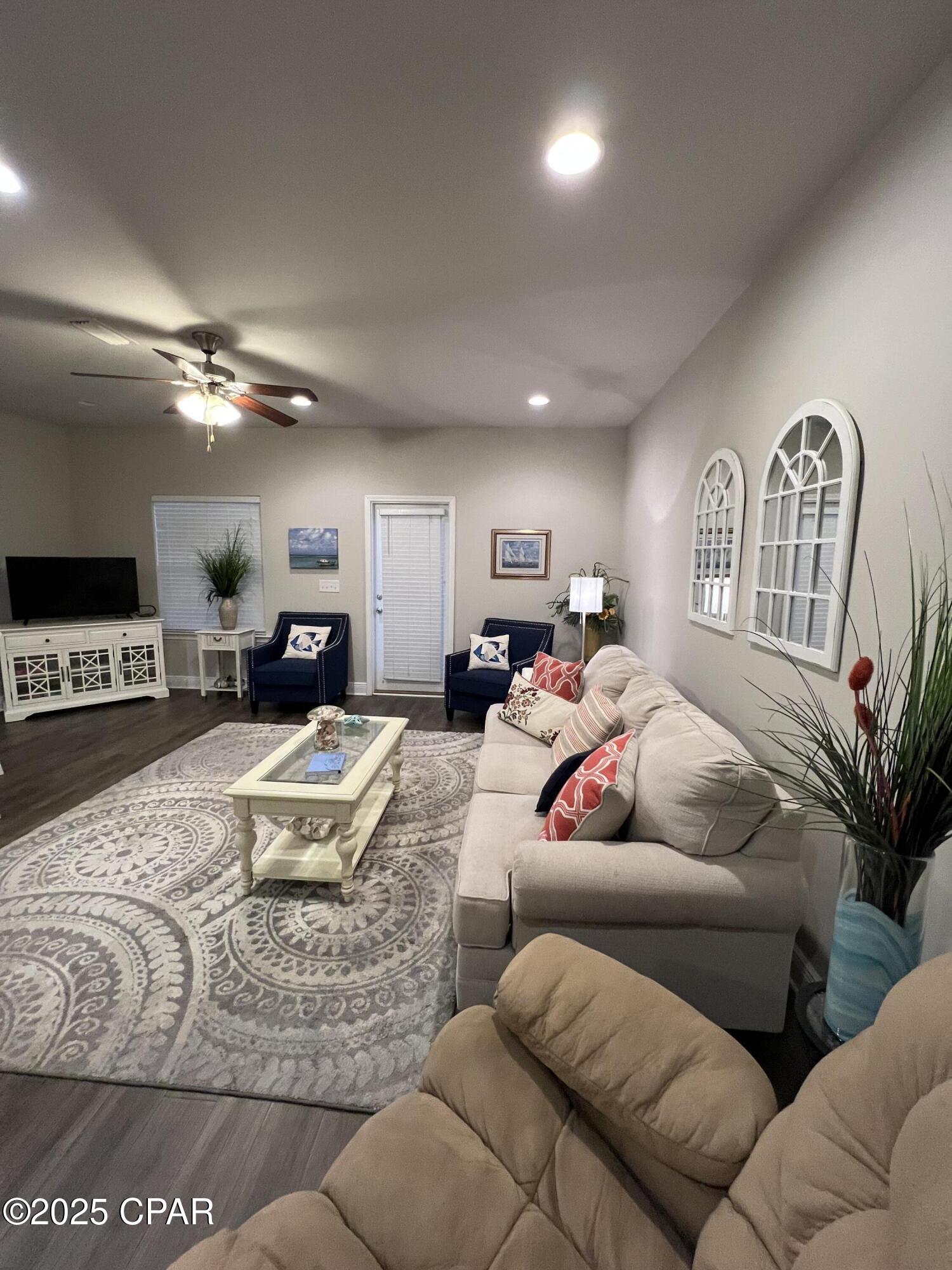 Image 6 For 326 Sand Oak Boulevard