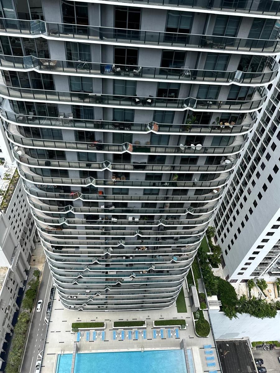 Condo for Sale in Miami, FL