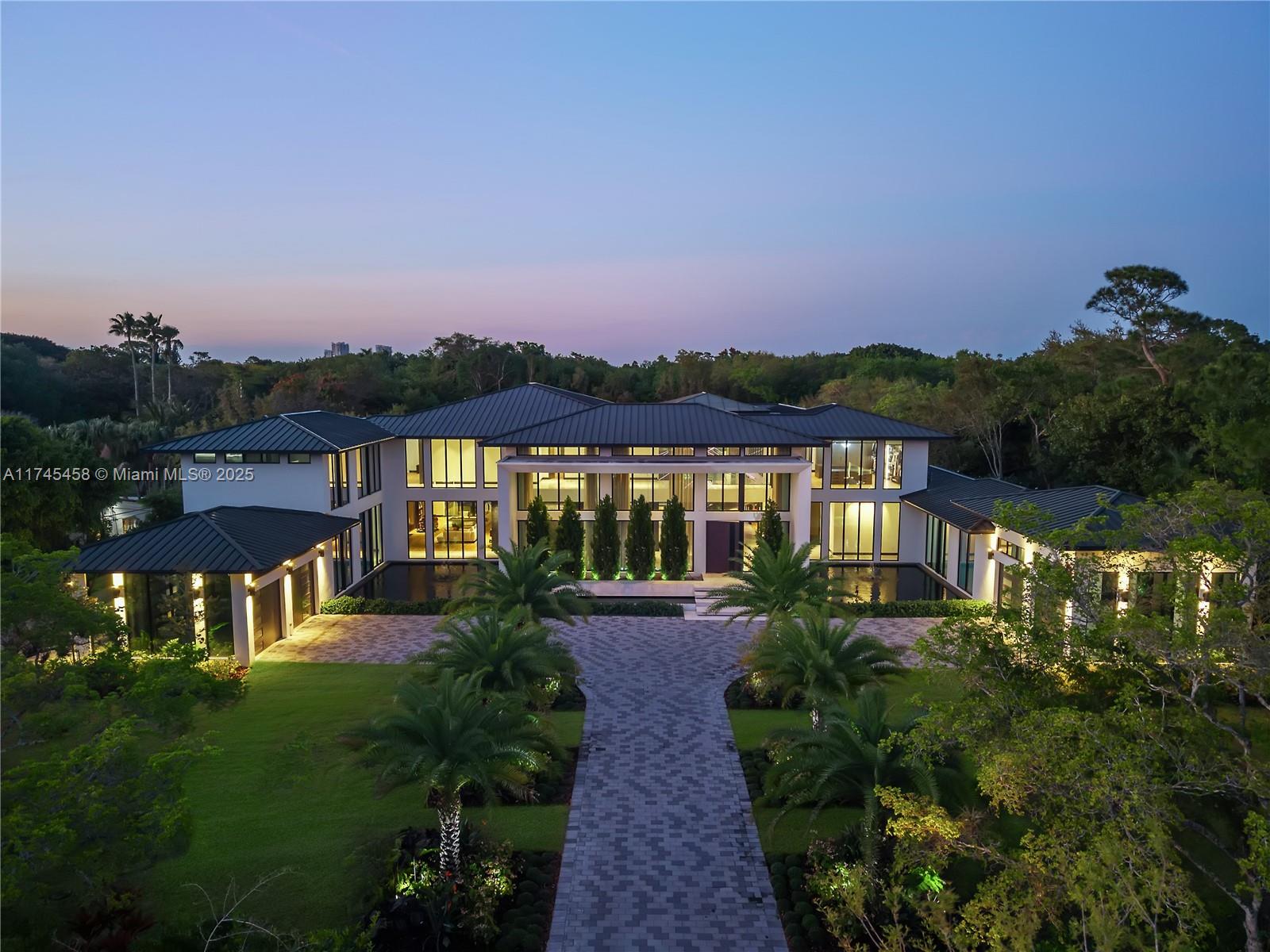 6555 102nd St Pinecrest, FL 33156