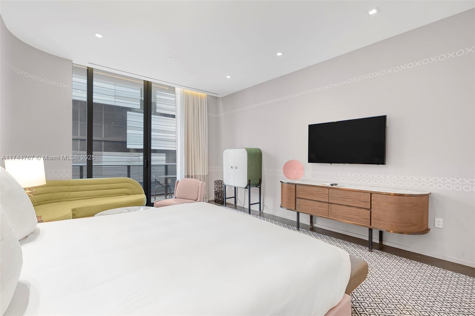 801 S Miami Ave #205, Miami FL 33130