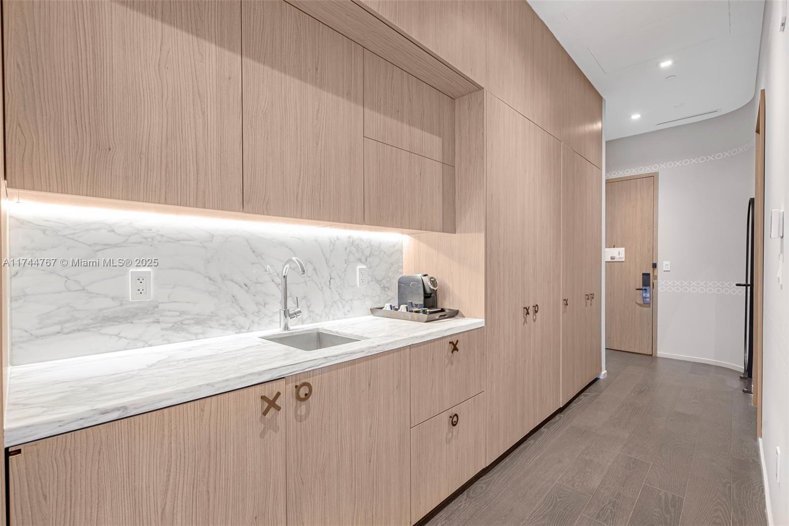 801 S Miami Ave #205, Miami FL 33130