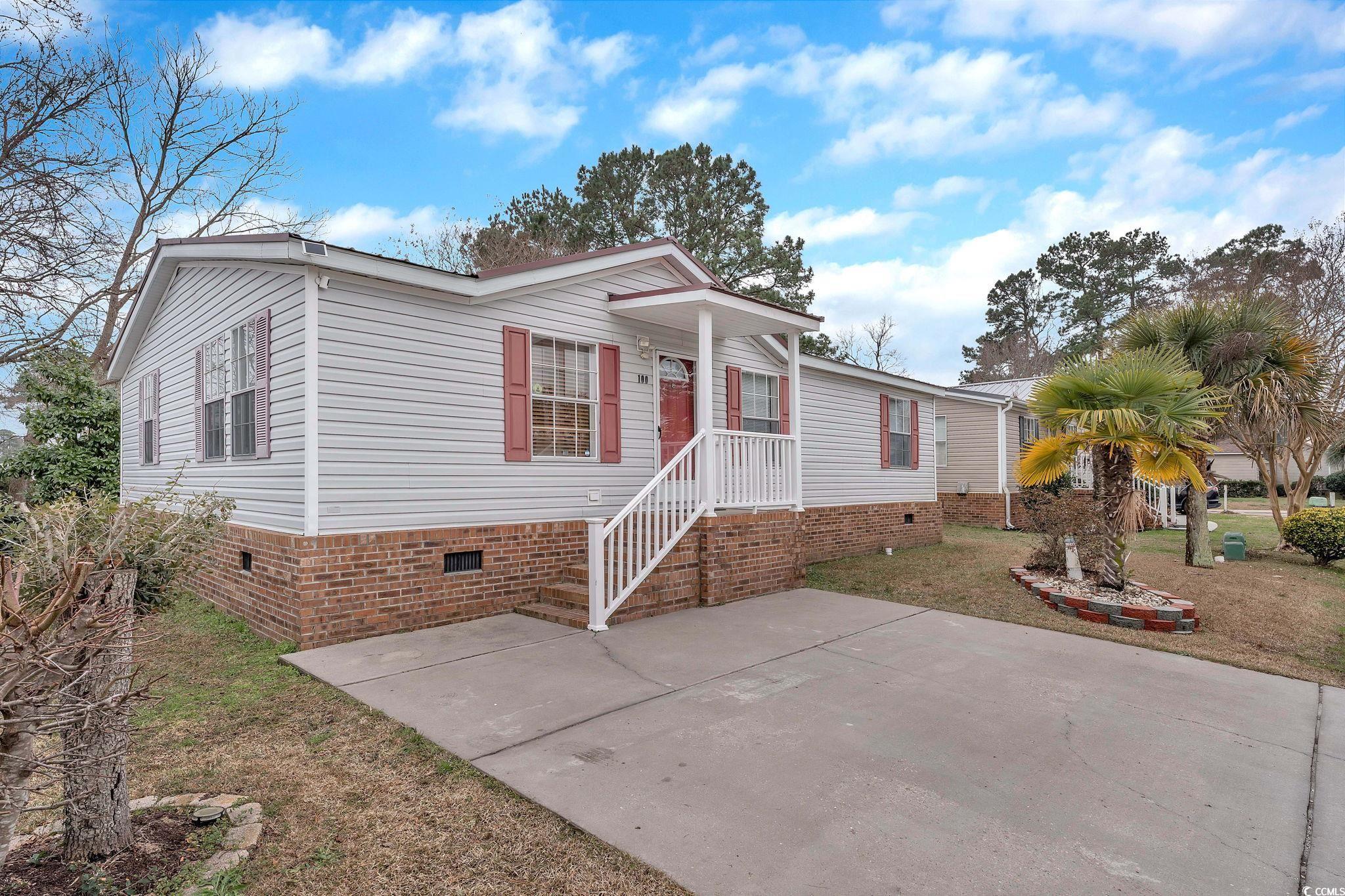 100 Kings Dr. Little River, SC 29566
