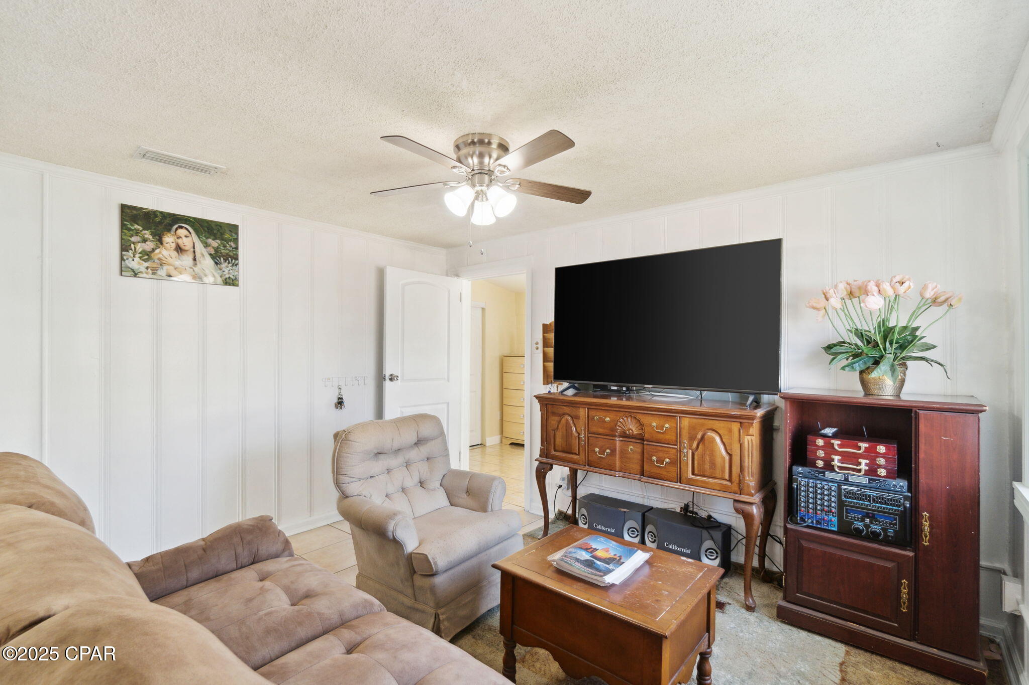 Image 13 For 622 Gardenia Street