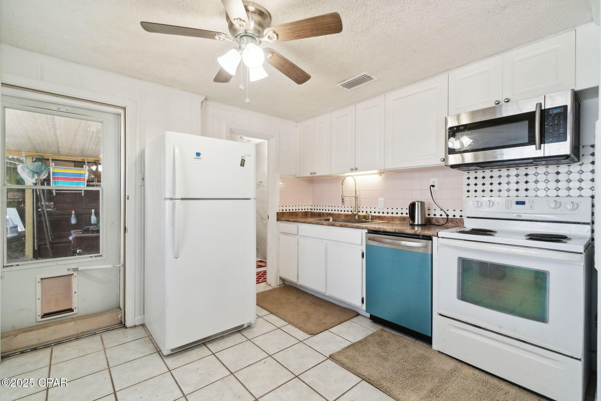 Image 16 For 622 Gardenia Street