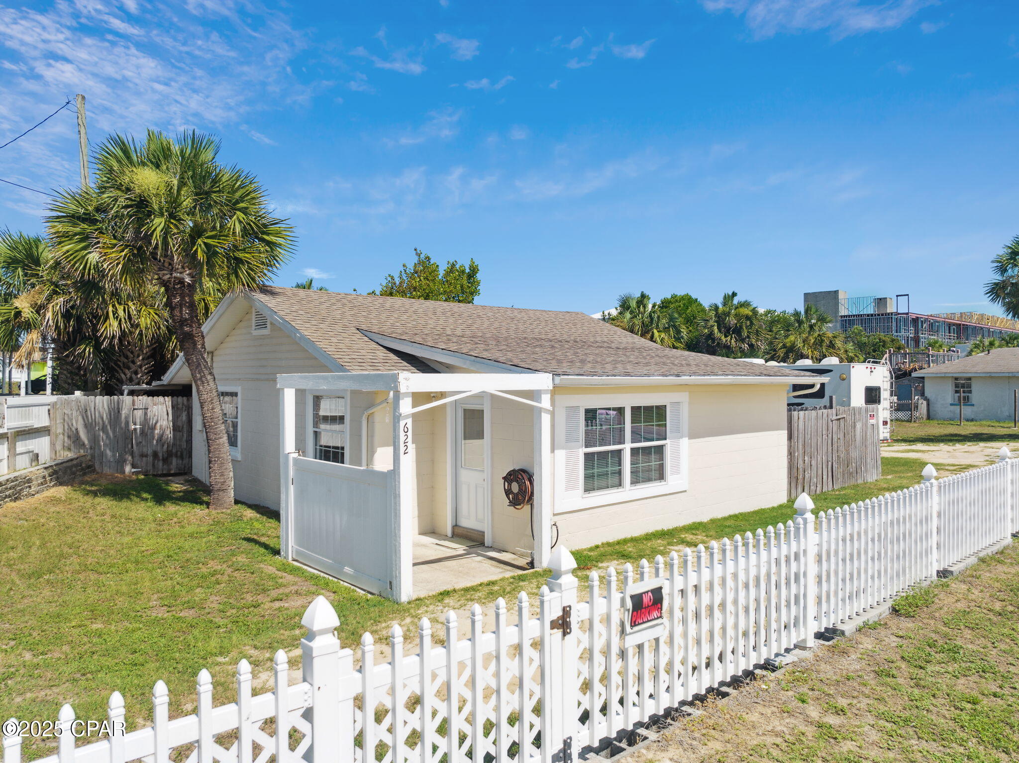 Image 3 For 622 Gardenia Street