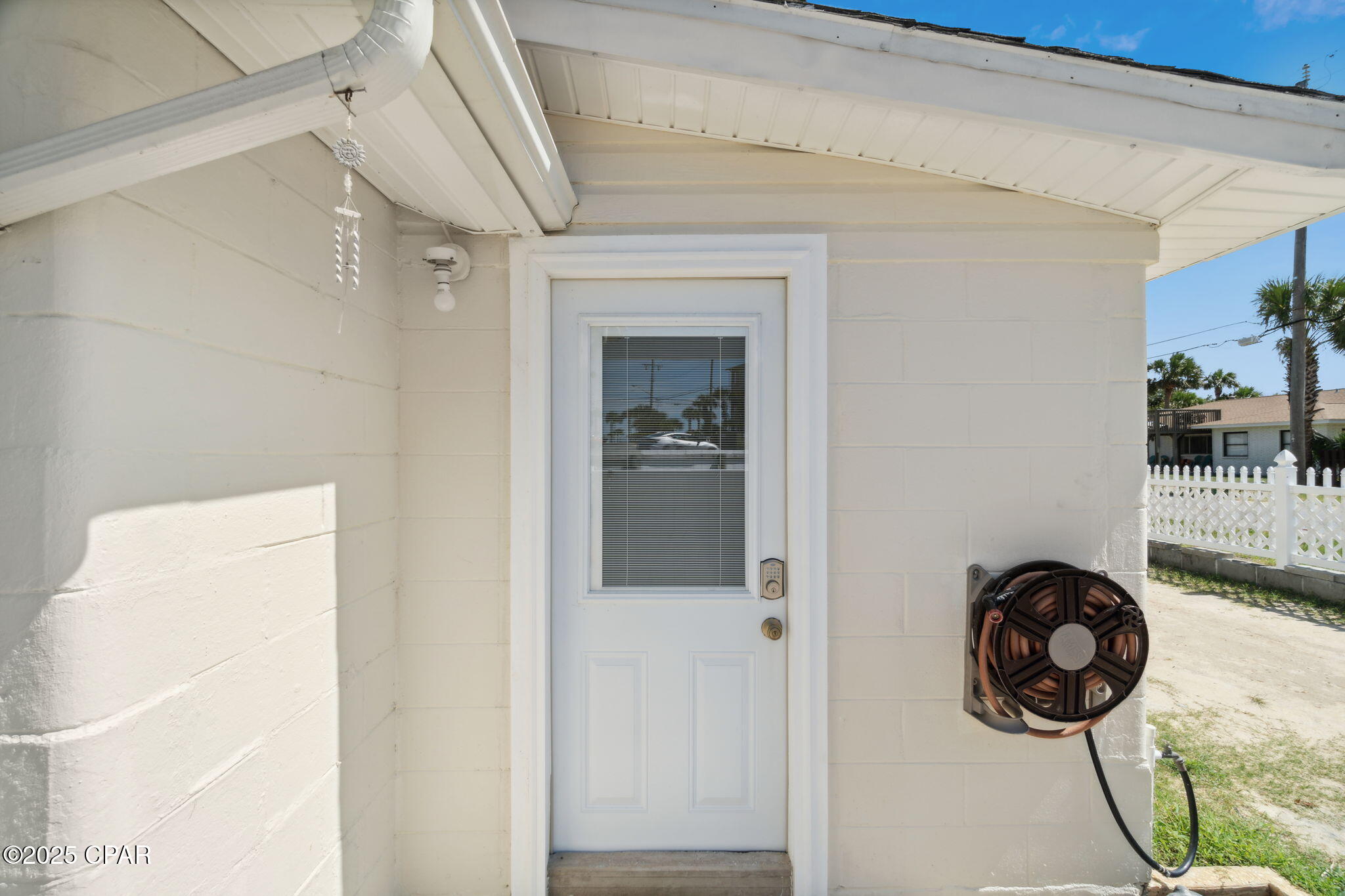 Image 8 For 622 Gardenia Street