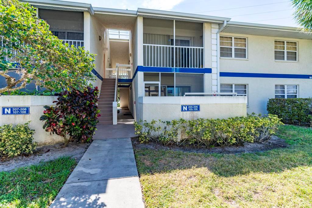 Homes for sale in Port St. Lucie, FL | 1530 Se Royal Green Circle #N105, Port St. Lucie, FL 34952 | MLS# R11065671