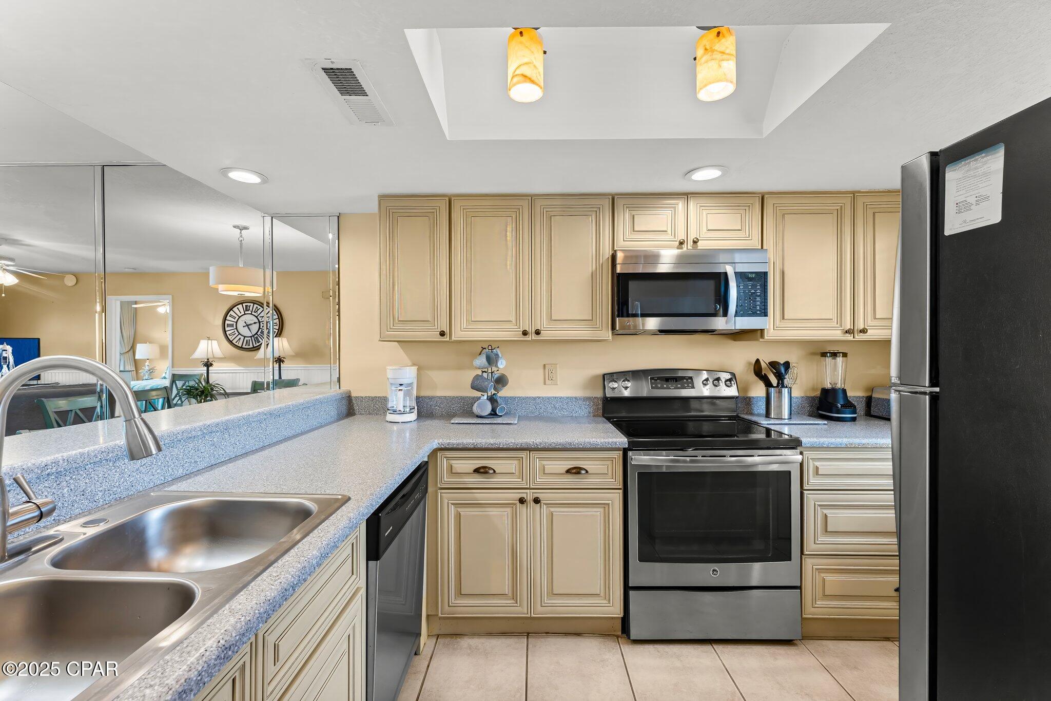 Image 10 For 4715 Thomas Drive 302b
