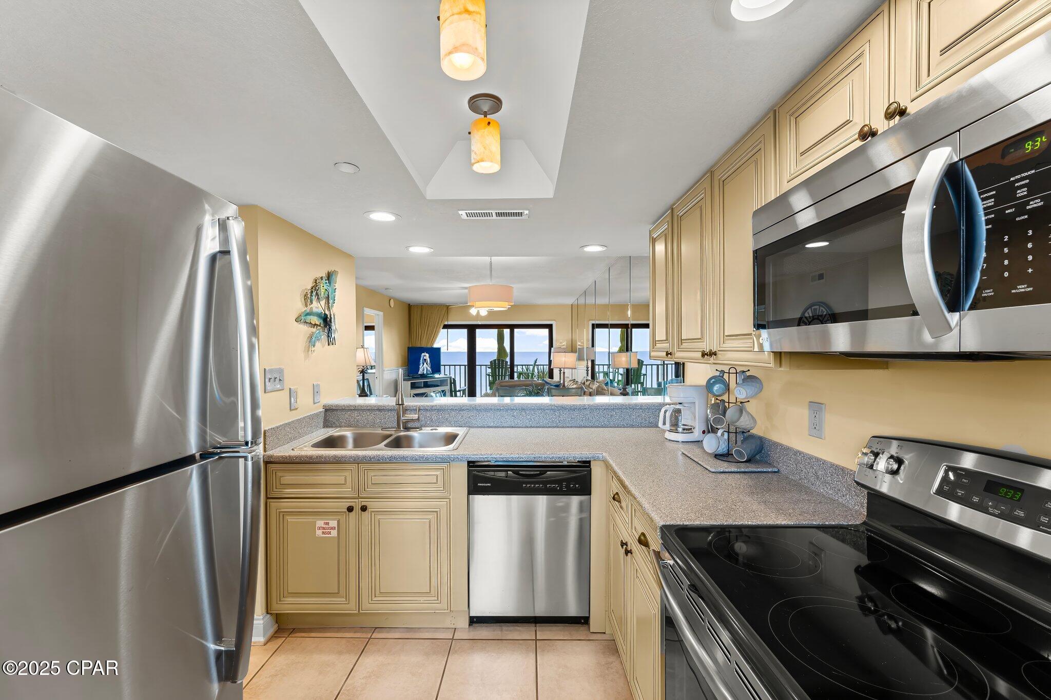Image 12 For 4715 Thomas Drive 302b