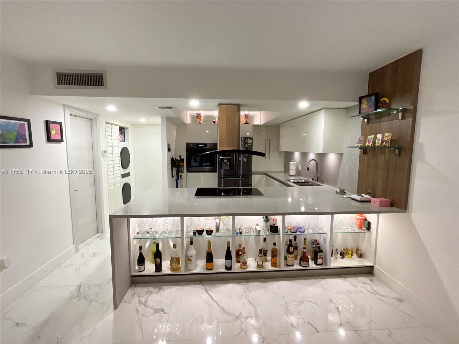 Buckley Towers Condo - Ea