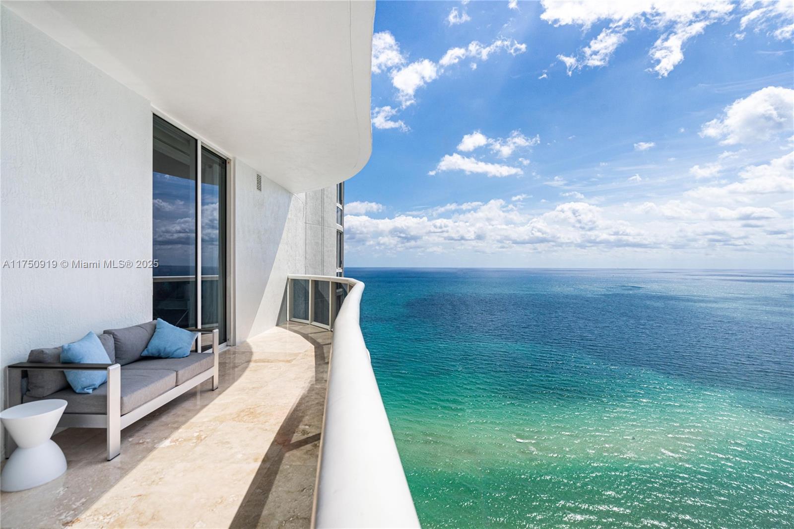 Apartamento para Alugar em Sunny Isles Beach, FL
