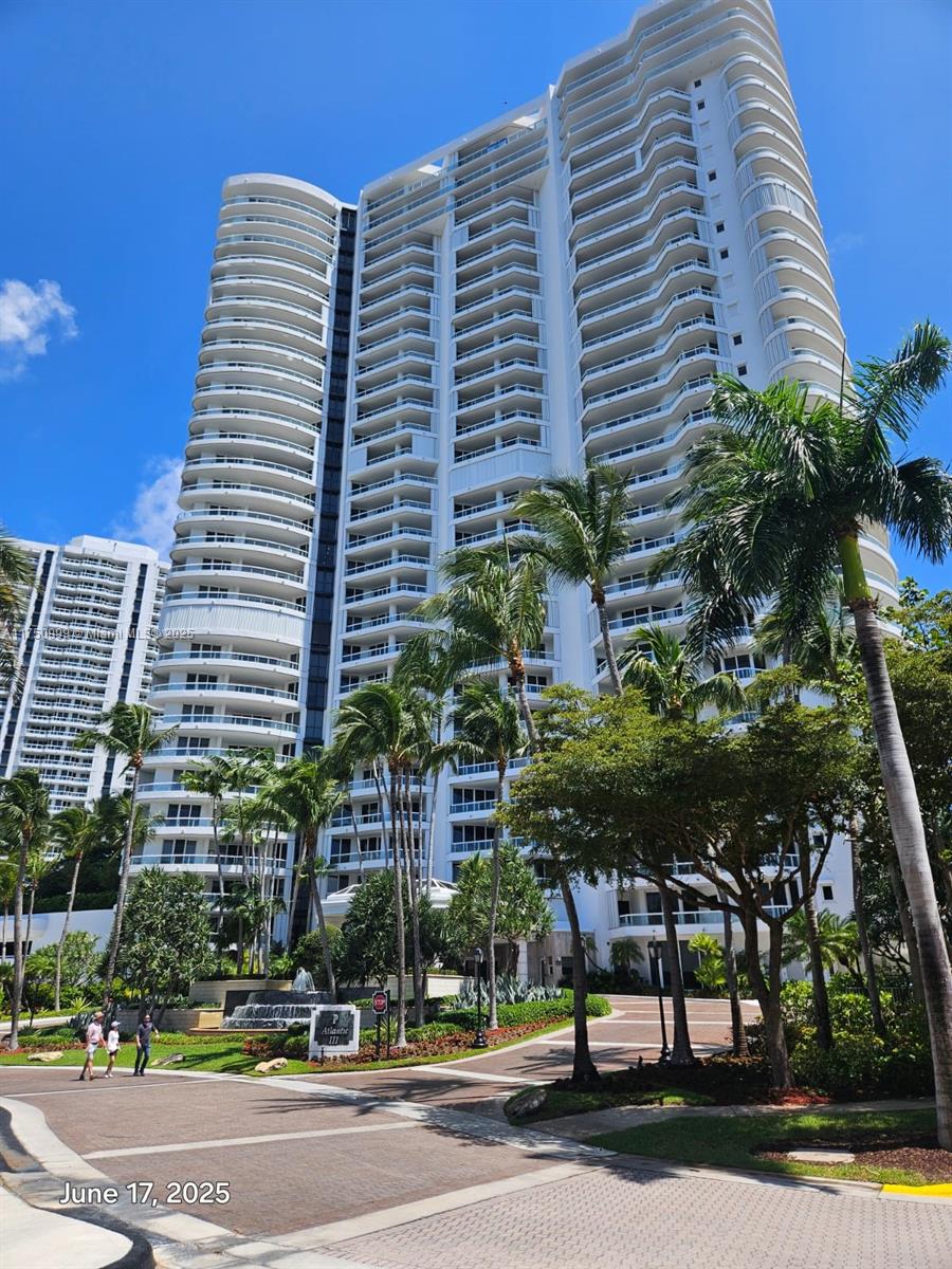 21050 Point Pl Unit 501, Aventura, Florida 33180