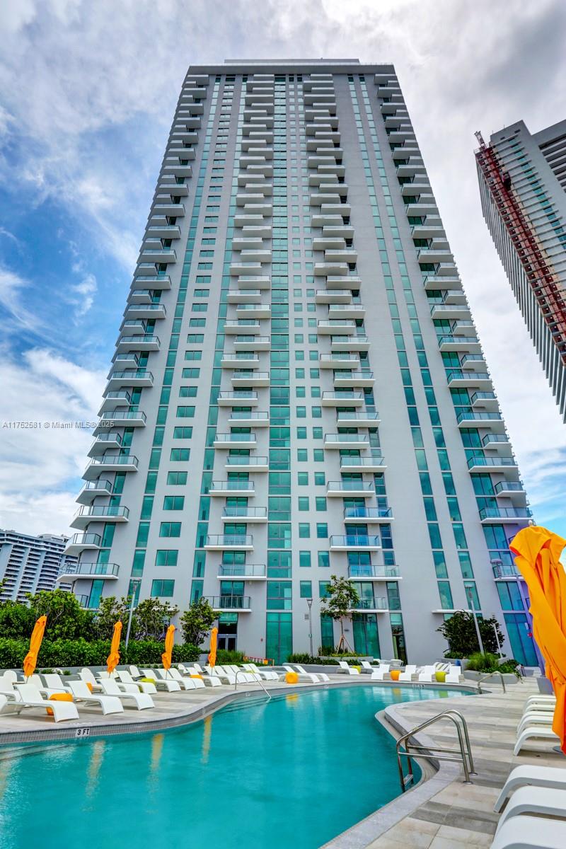 Apartamento à Venda em Miami, FL