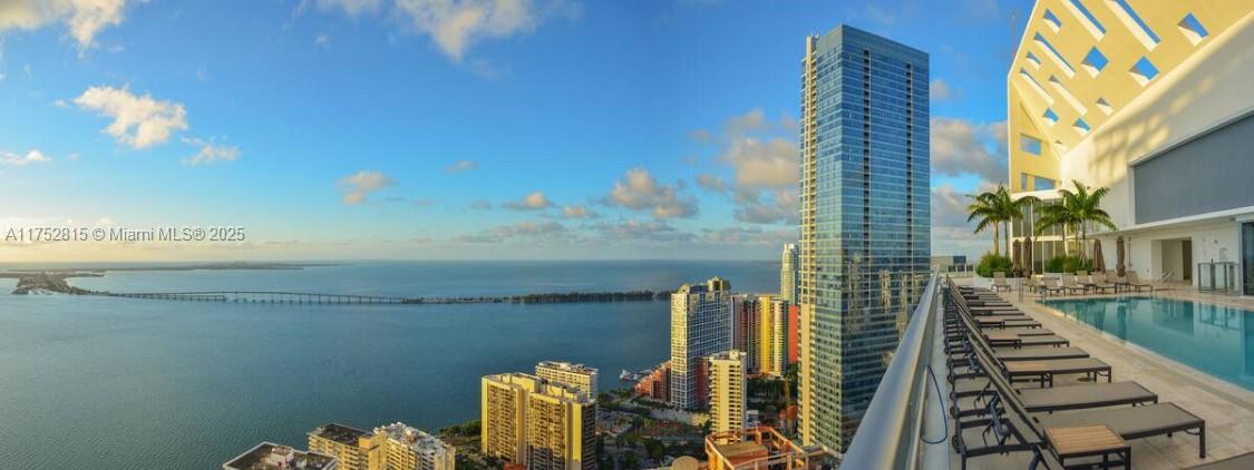1300 Brickell Bay Dr #2208, Miami FL 33131