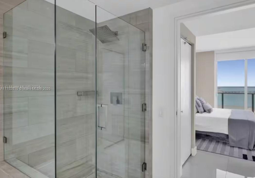 1300 Brickell Bay Dr #2208, Miami FL 33131