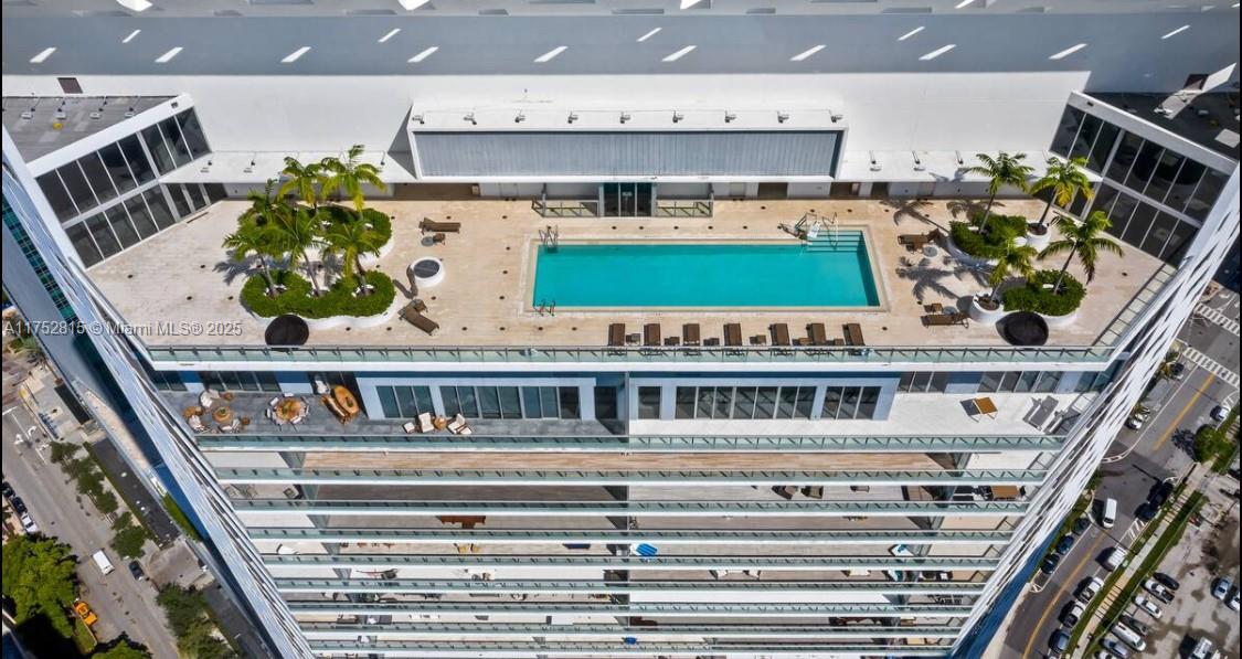 1300 Brickell Bay Dr #2208, Miami FL 33131
