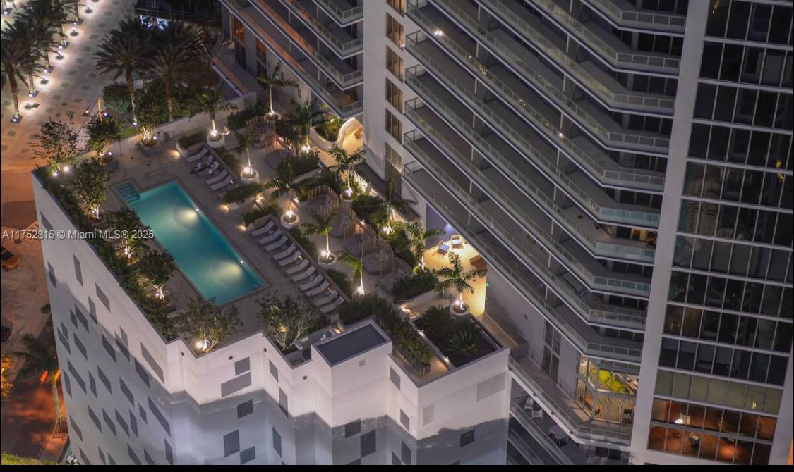 1300 Brickell Bay Dr #2208, Miami FL 33131
