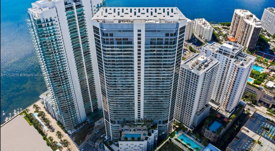 1300 Brickell Bay Dr #2208, Miami FL 33131
