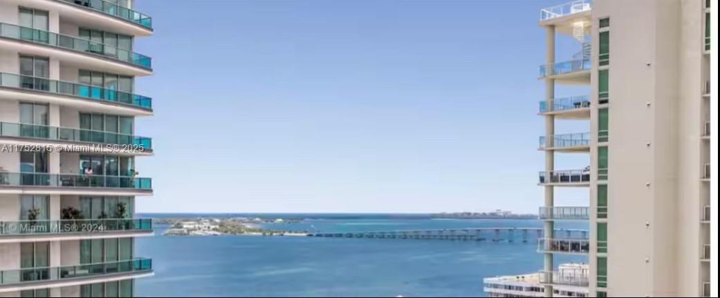 1300 Brickell Bay Dr #2208, Miami FL 33131