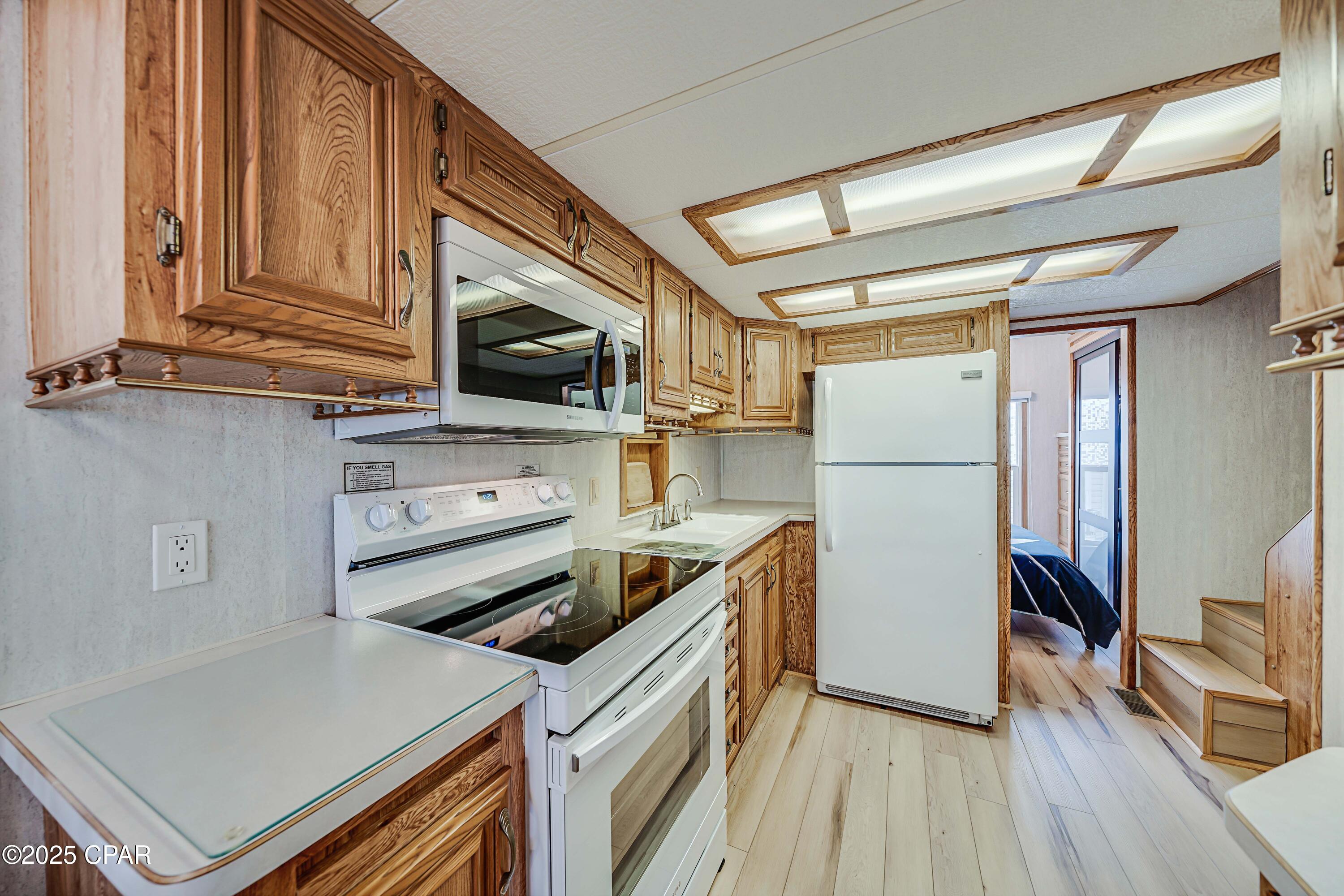 Image 19 For 1219 Thomas Drive 296