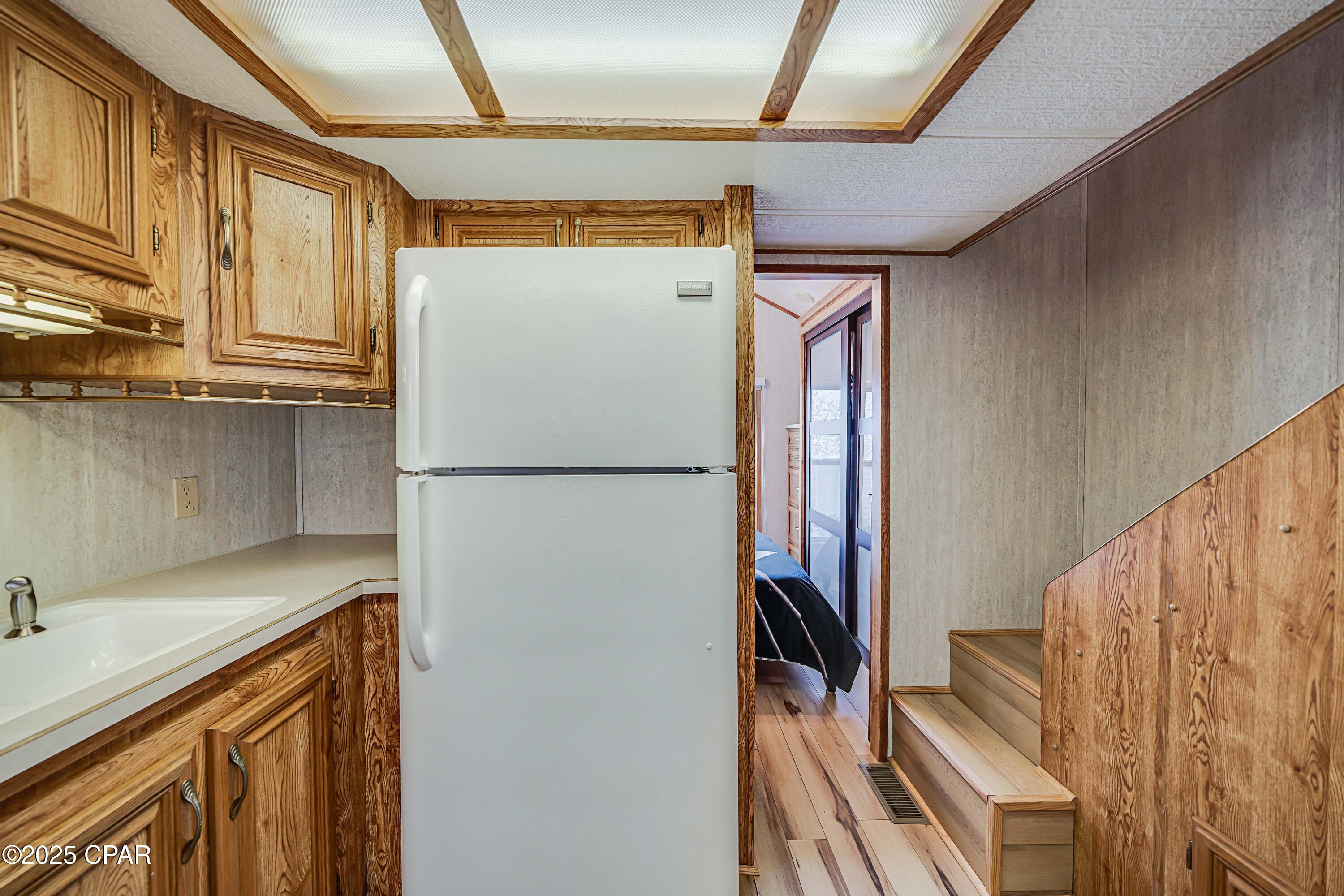 Image 21 For 1219 Thomas Drive 296