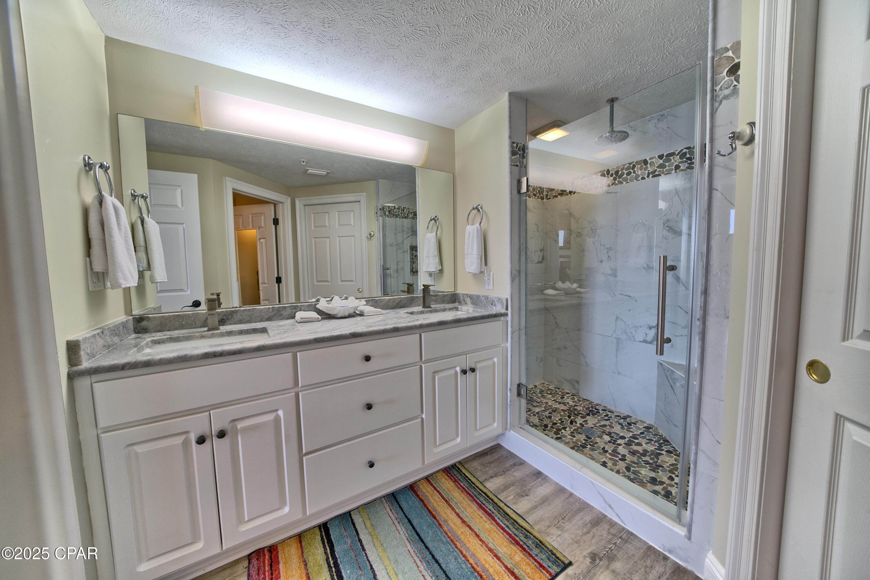 Image 19 For 5004 Thomas Drive 1404