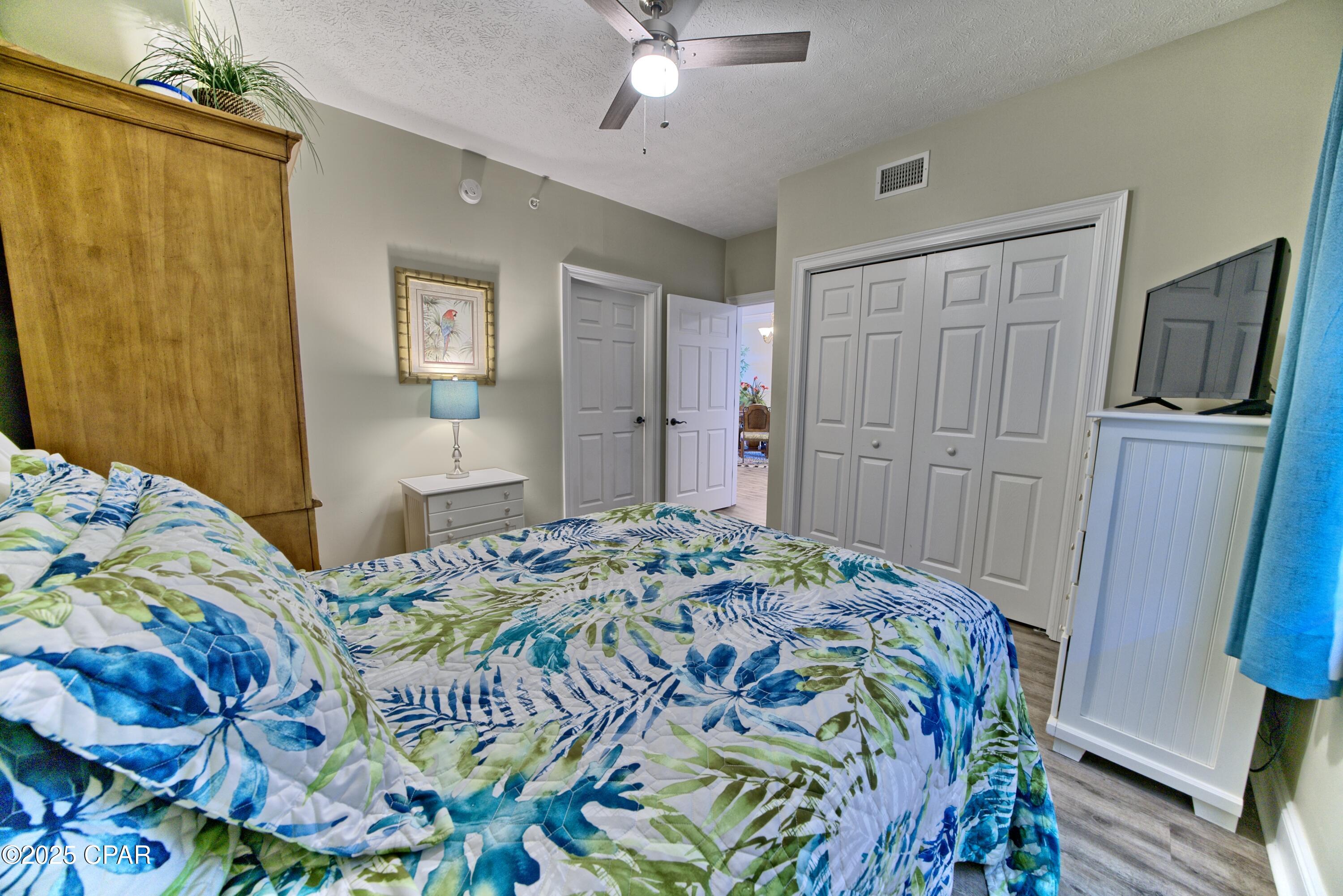 Image 22 For 5004 Thomas Drive 1404