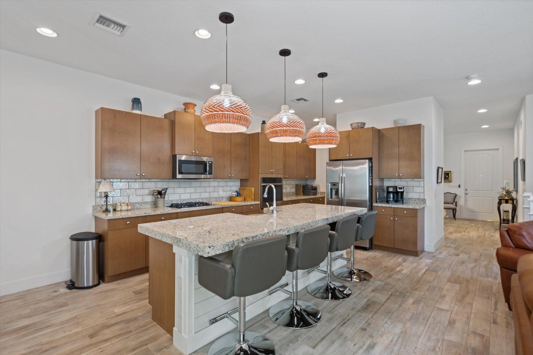 1165 Faulkner Ter Terrace