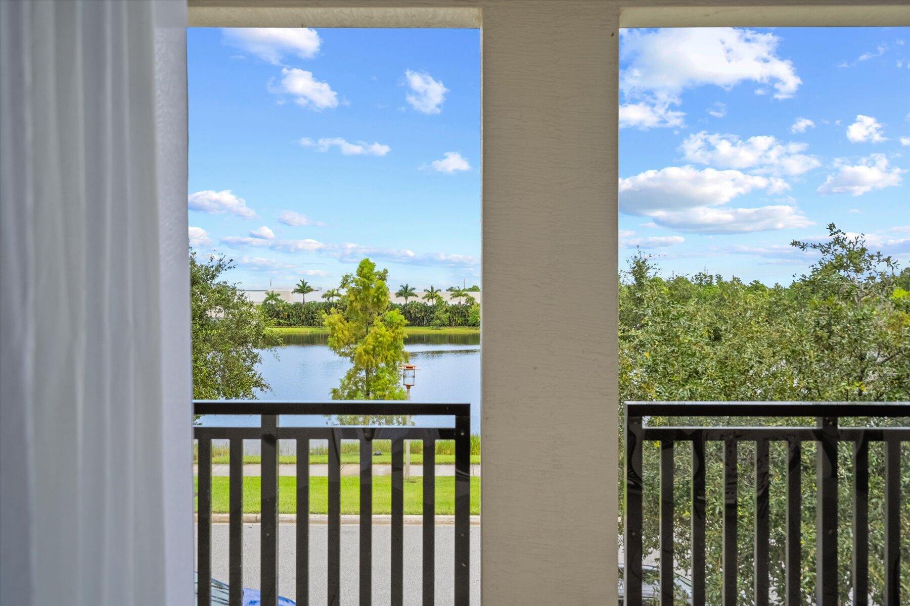 1165 Faulkner Ter Terrace