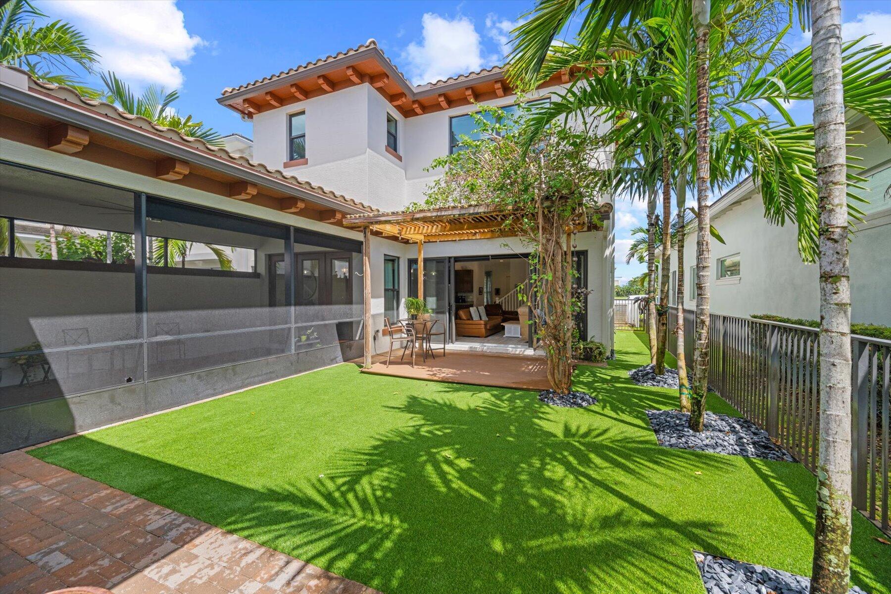 1165 Faulkner Ter Terrace