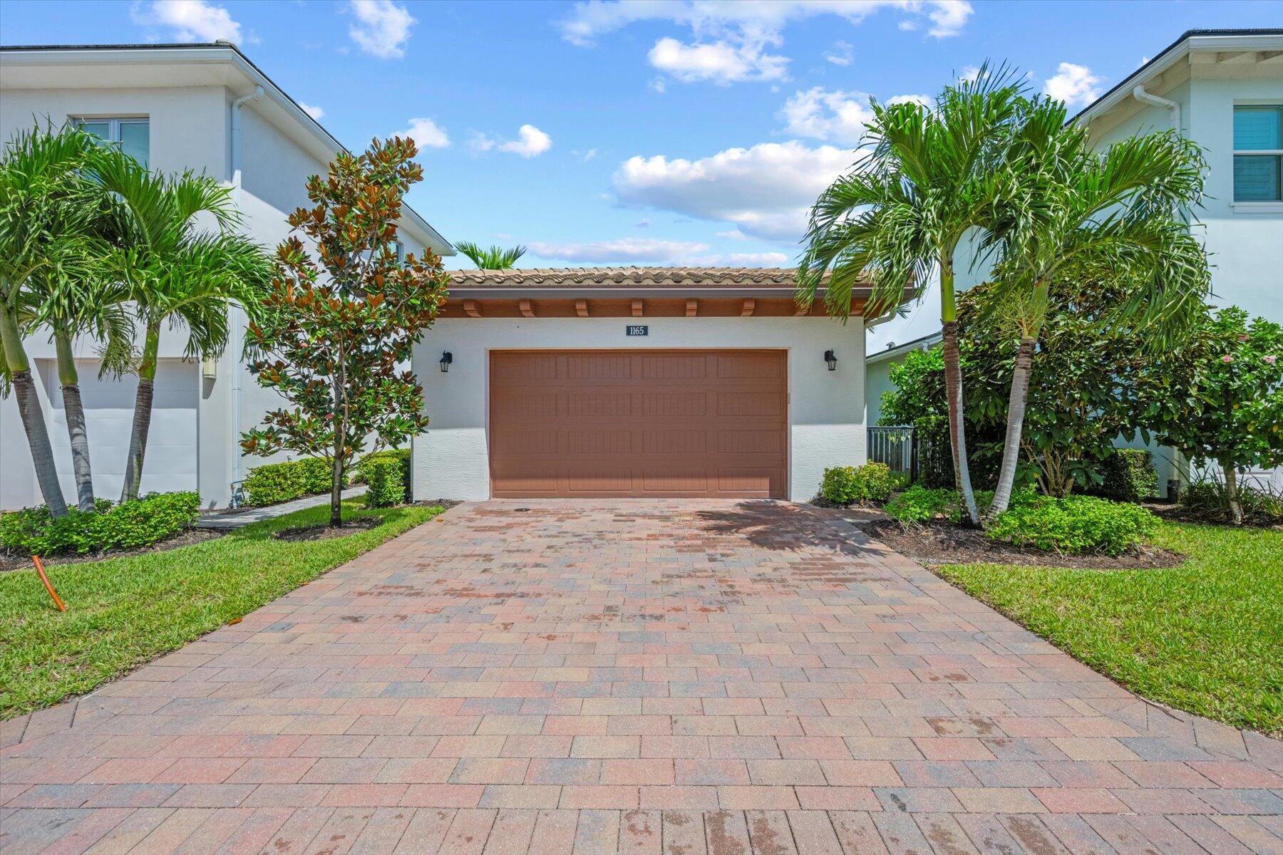 1165 Faulkner Ter Terrace