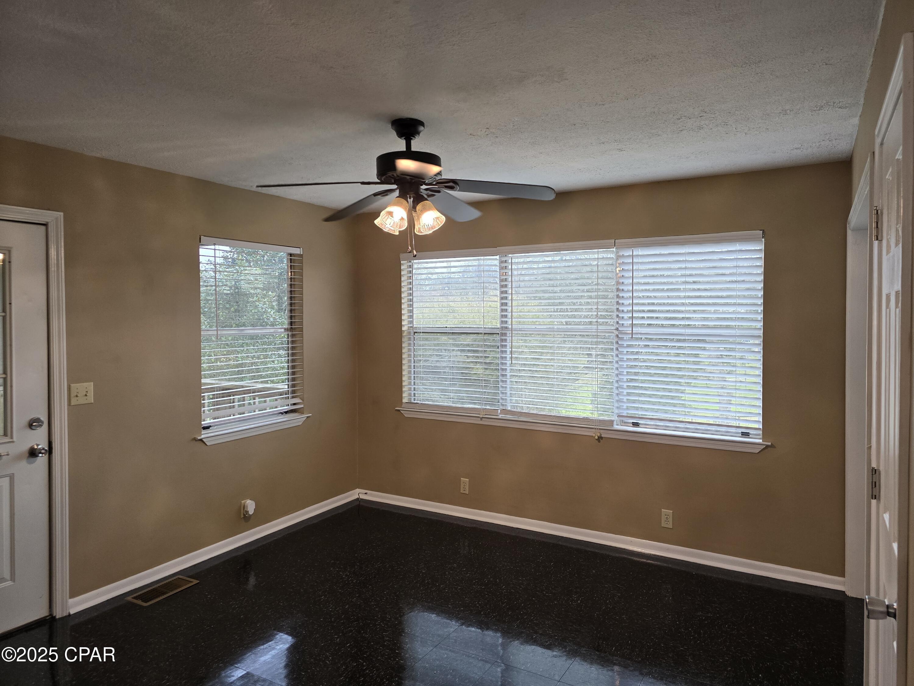 Image 3 For 4396 Florence Drive