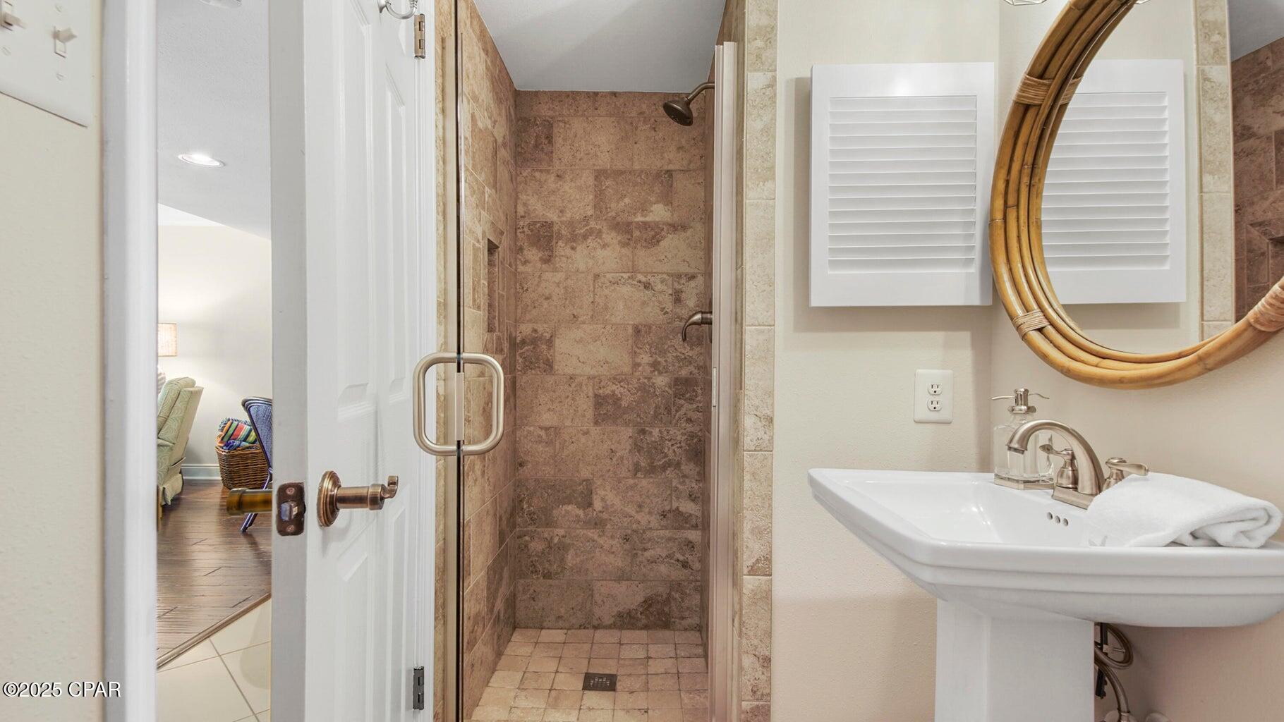 Image 19 For 6905 Thomas Drive 310