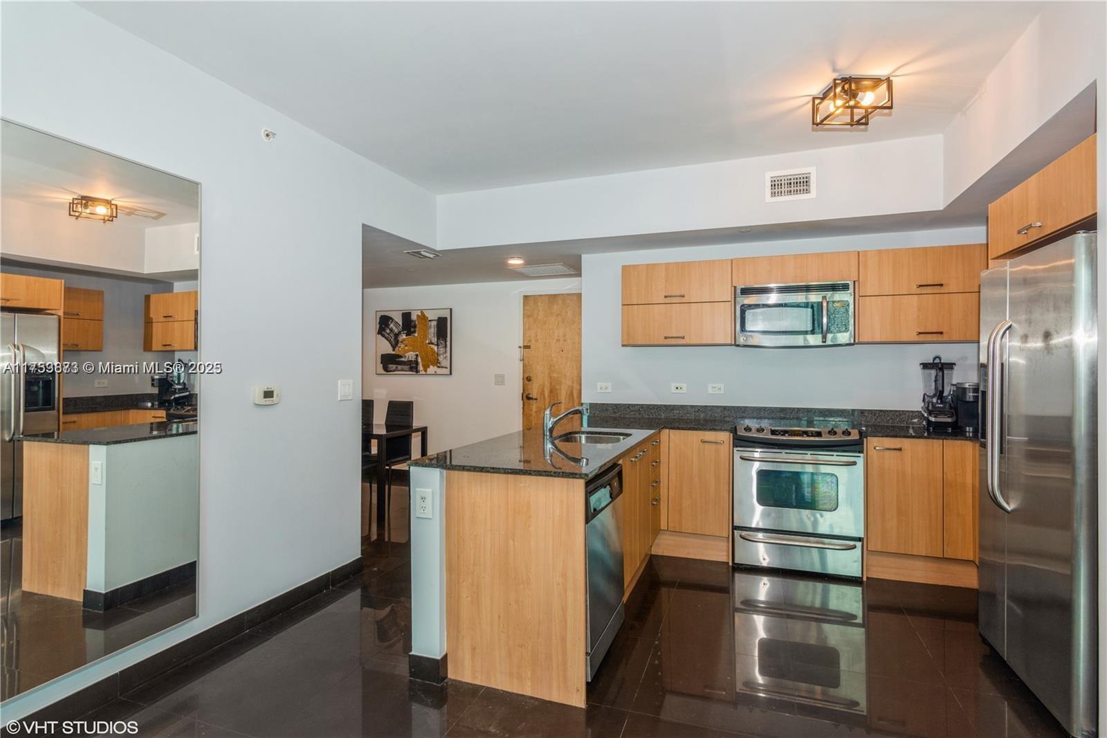 350 S Miami Ave #2106, Miami FL 33130