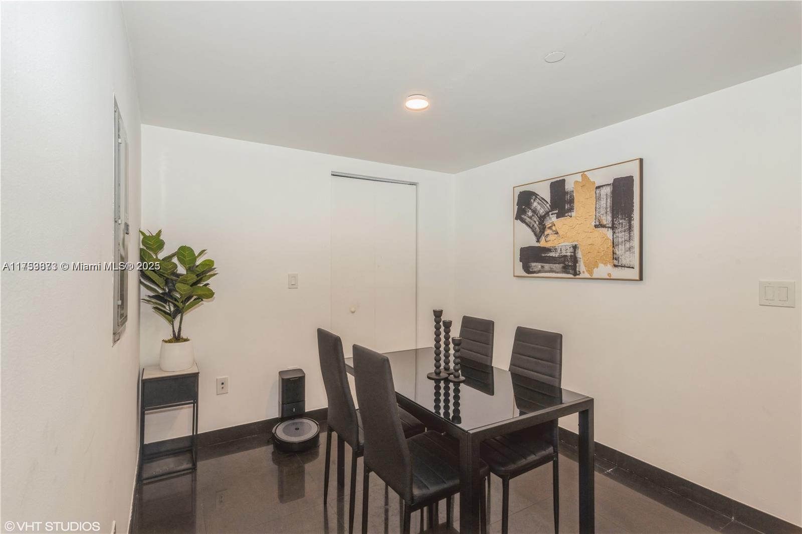 350 S Miami Ave #2106, Miami FL 33130