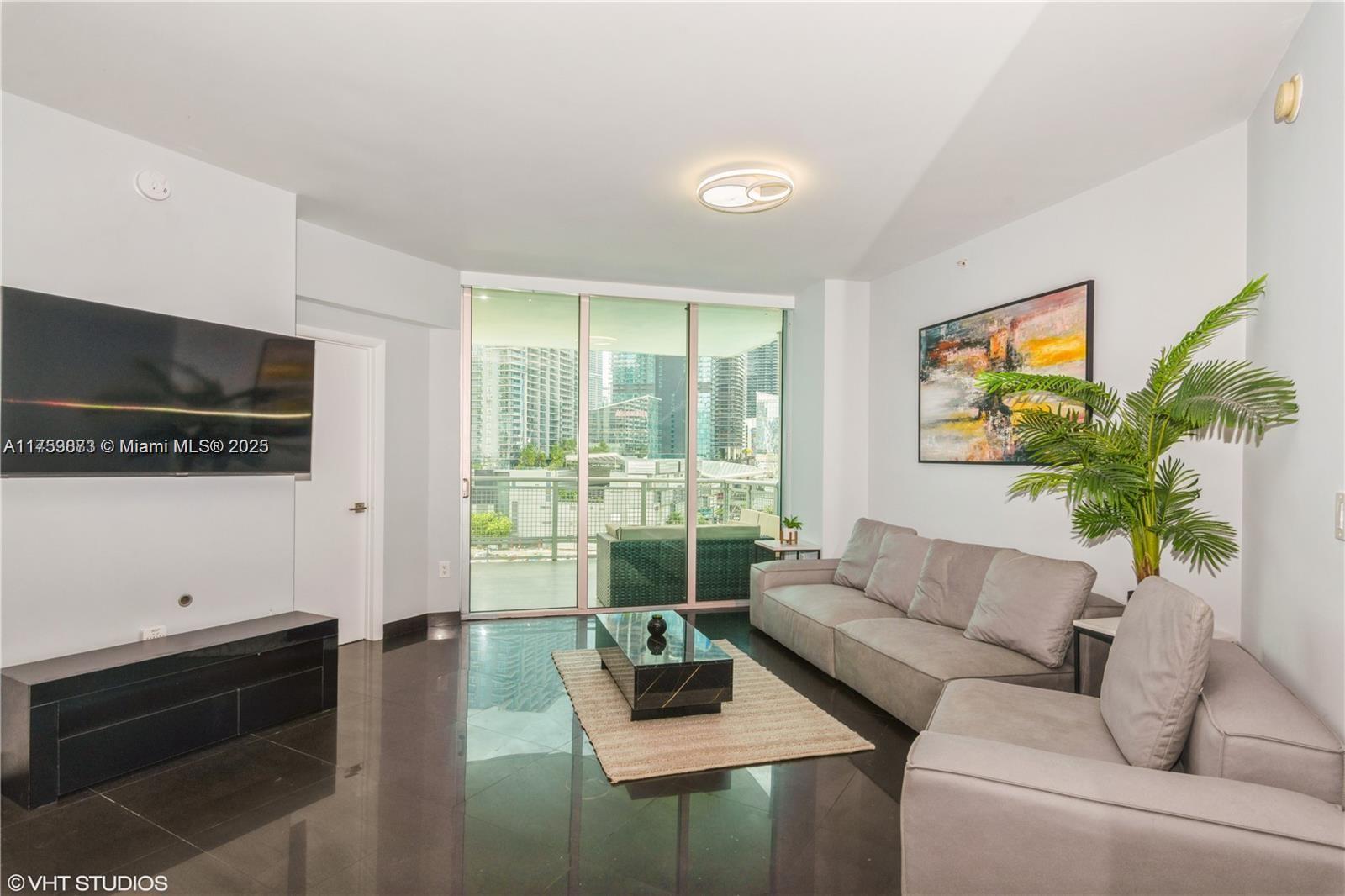 350 S Miami Ave #2106, Miami FL 33130