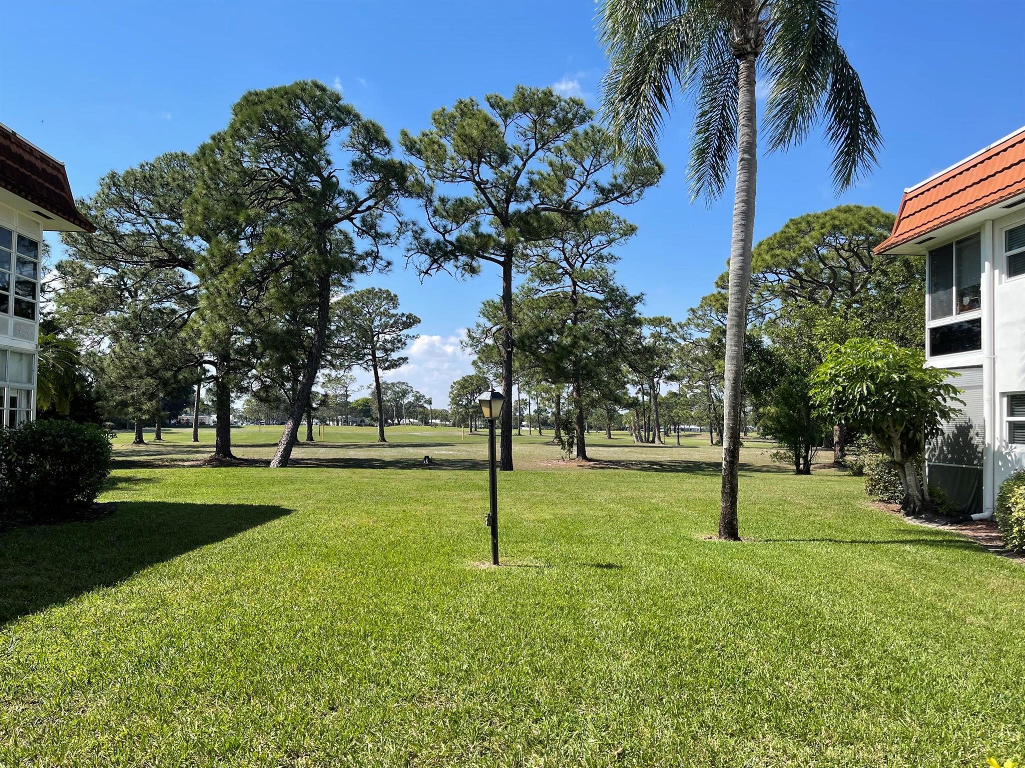 Vista Del Lago Condo