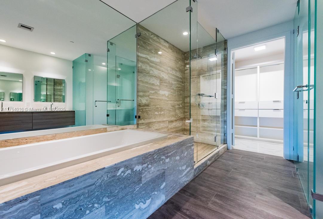 2900 NE 7 AVE #2607, Miami FL 33137