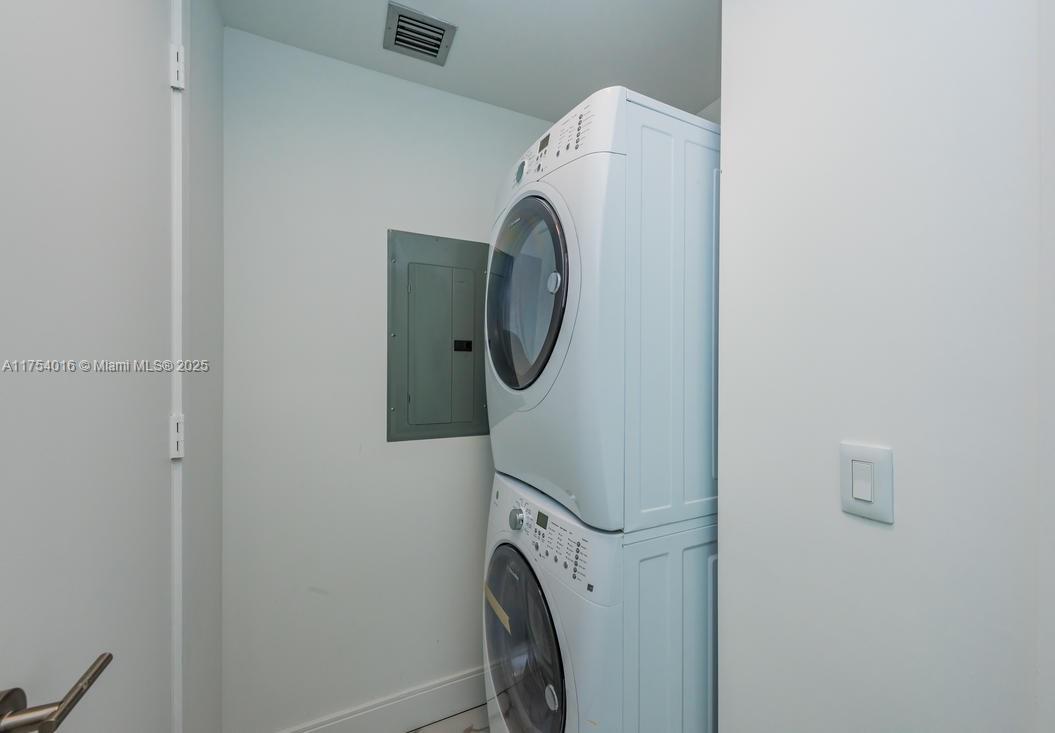 2900 NE 7 AVE #2607, Miami FL 33137