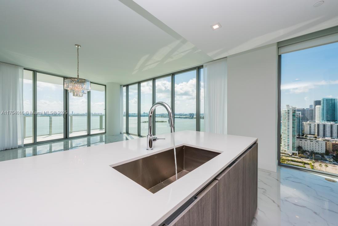 2900 NE 7 AVE #2607, Miami FL 33137
