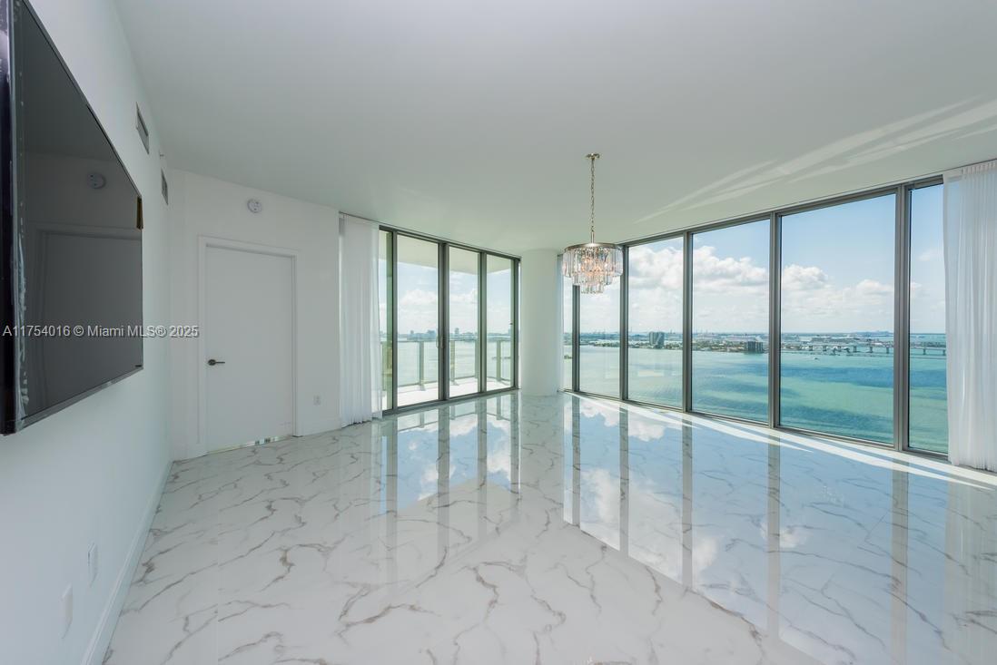 2900 NE 7 AVE #2607, Miami FL 33137