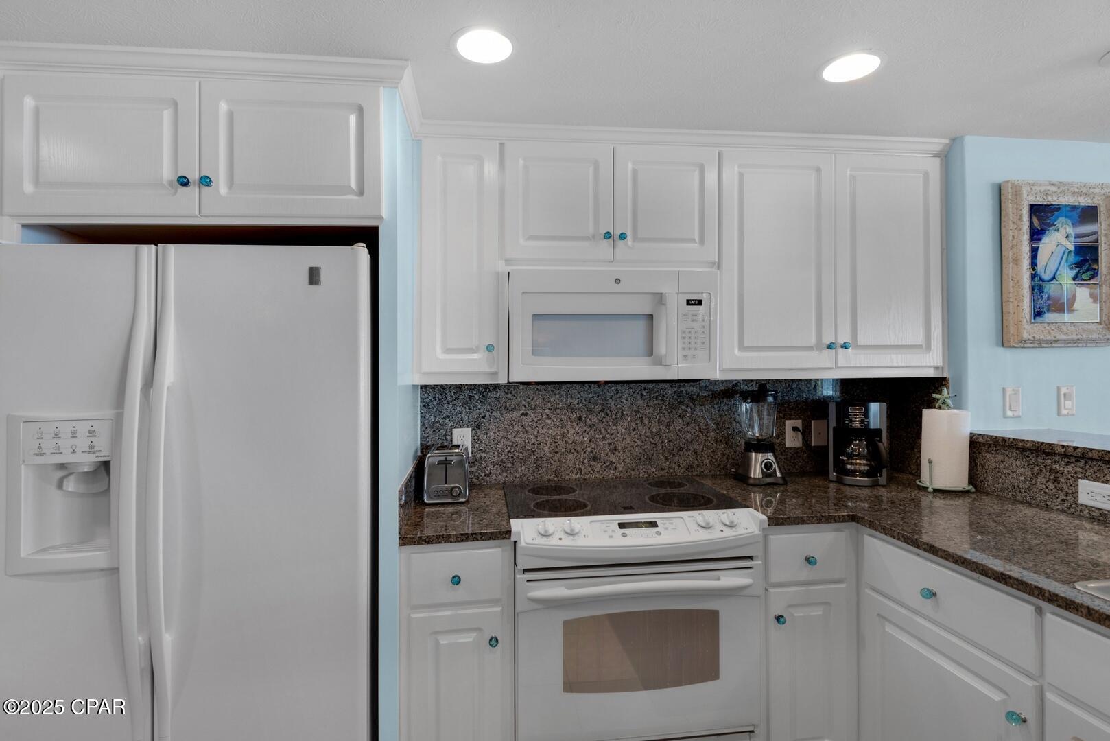 Image 10 For 5004 Thomas Drive 2304