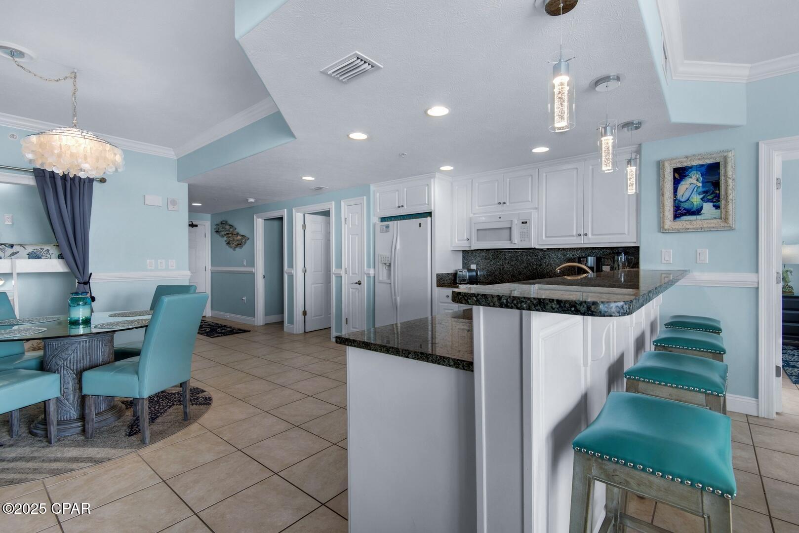 Image 13 For 5004 Thomas Drive 2304